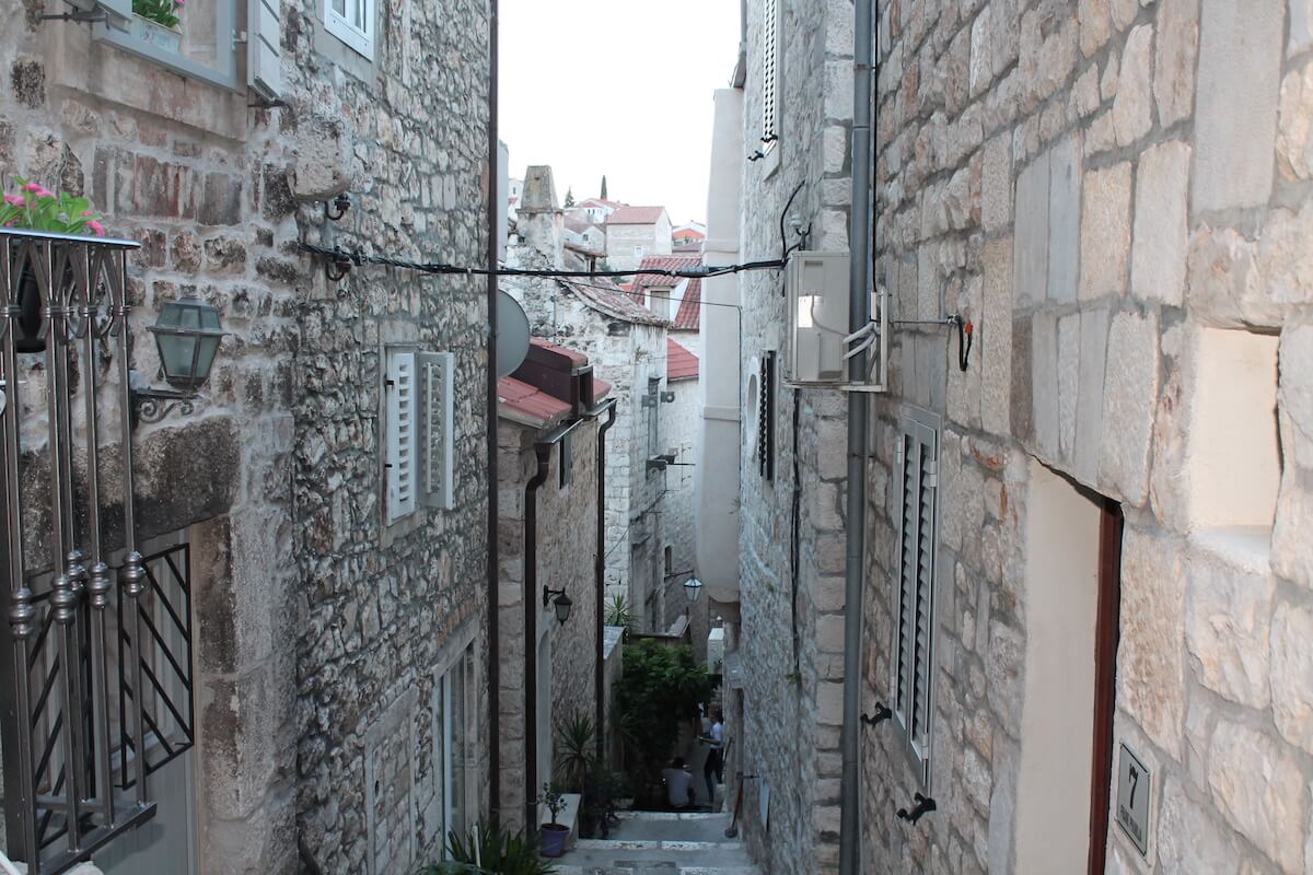 narrow and steep streets in Hvar