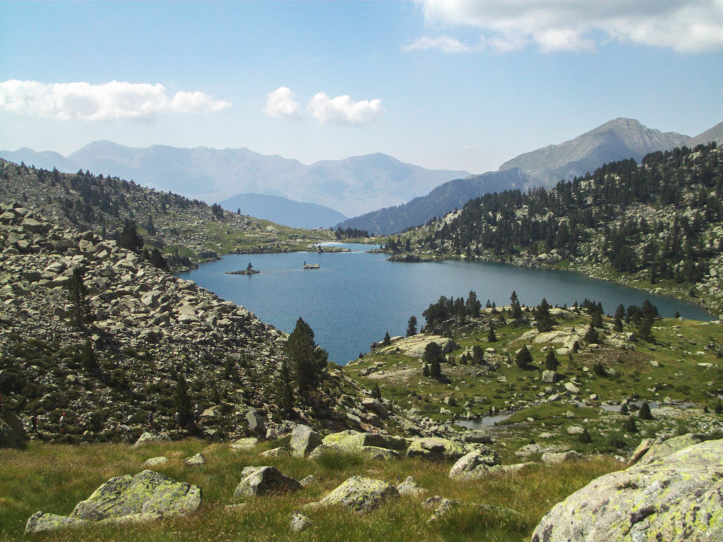 Views from the second lake looking to the first Gémena lake