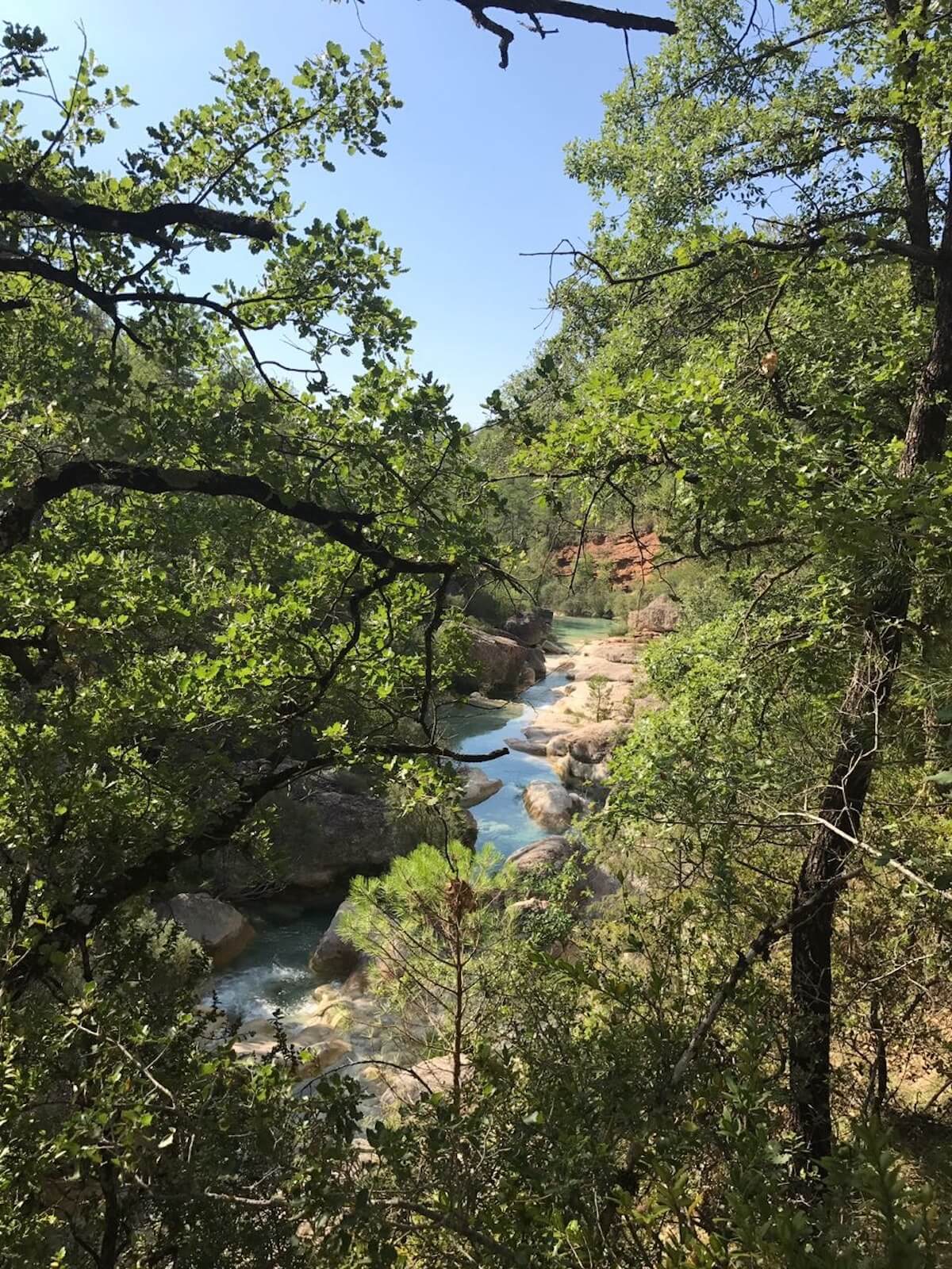 Rock pools of Rialb River: the complete guide