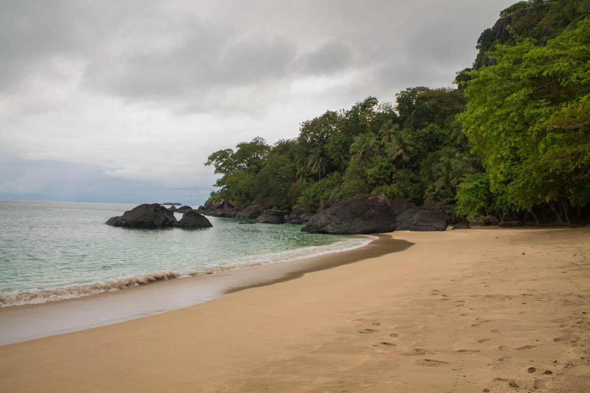 Incredible deserted turquoise water beach in Príncipe island