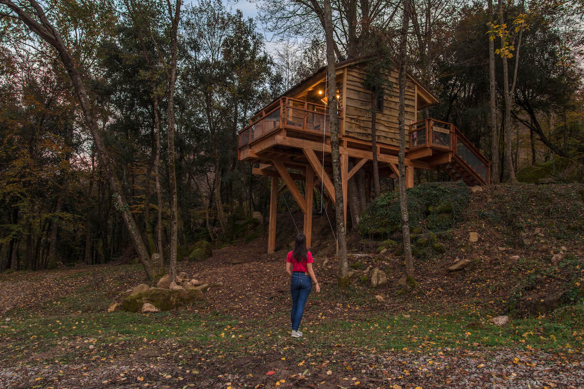 Epic tree houses with hot tub at Cabanyes Entre Valls